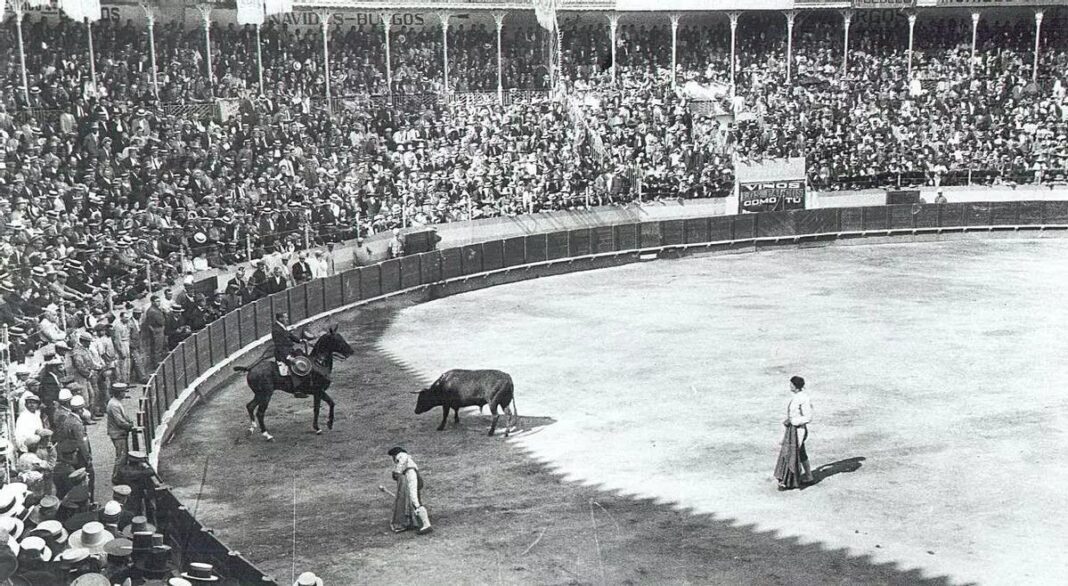 boxeo-y-lucha-libre-en-la-plaza-de-toros-de-cordoba:-una-antigua-aficion-cordobesa