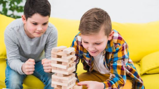 1769903-vacaciones-de-invierno-en-casa-cuatro-juegos-creativos-para-hacer-sin-tecnologia