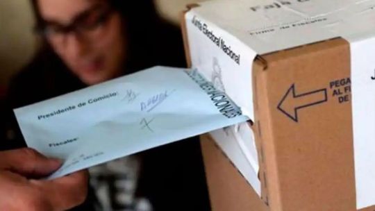 2291471-lucas-carattini-va-a-pesar-mas-el-mensaje-politico-que-el-resultado-electoral